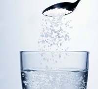 설사 시 마셔야 하는 마법의 약, 소금과 설탕을 탄 물